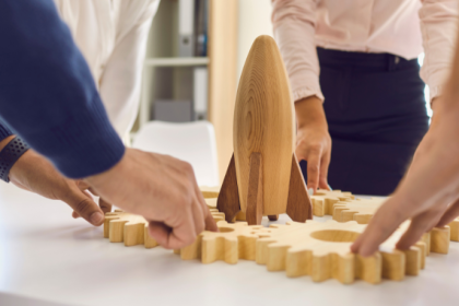 Reconhecer limites, como ressalta Alfredo Moreira Filho, é passo essencial para construir uma liderança mais equilibrada e consciente.