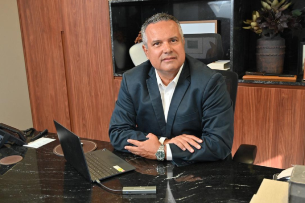 Elmar Juan Passos Varjão Bomfim analisa como a engenharia orientada por dados transforma informações técnicas em decisões mais precisas em obras de grande escala.