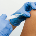 Vacina da dengue do Butantan: proteção prolongada e impacto no combate à doença no Brasil