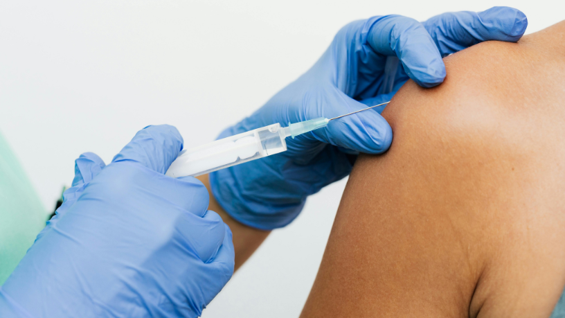 Vacina da dengue do Butantan: proteção prolongada e impacto no combate à doença no Brasil