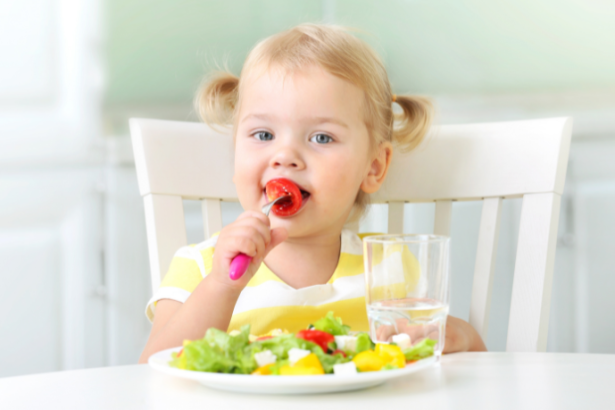 Alimentação na Primeira Infância: Por que a Nutrição Adequada Define o Futuro da Saúde Infantil