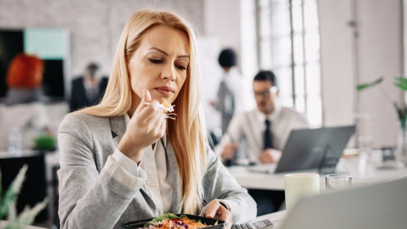 Ultraprocessados e saúde no trabalho: por que cresce a preocupação entre trabalhadores