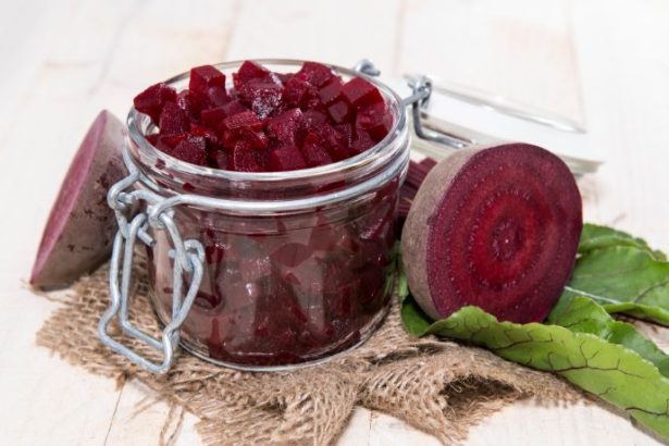 Beterraba e Saúde Cardiovascular: O Que a Ciência Já Comprovou Sobre Esse Alimento